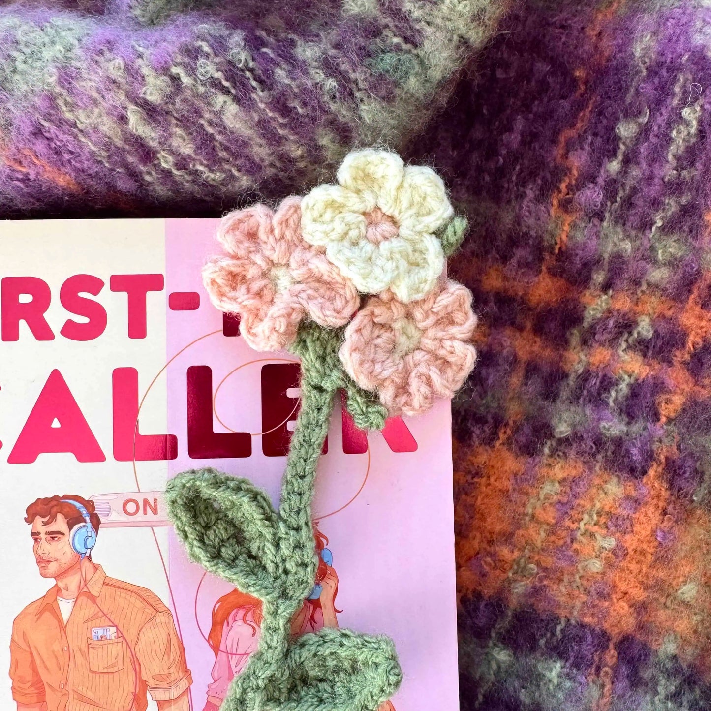 Crochet flower bookmark
